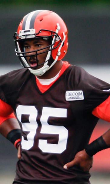 Browns top pick Garrett still sidelined by unknown injury